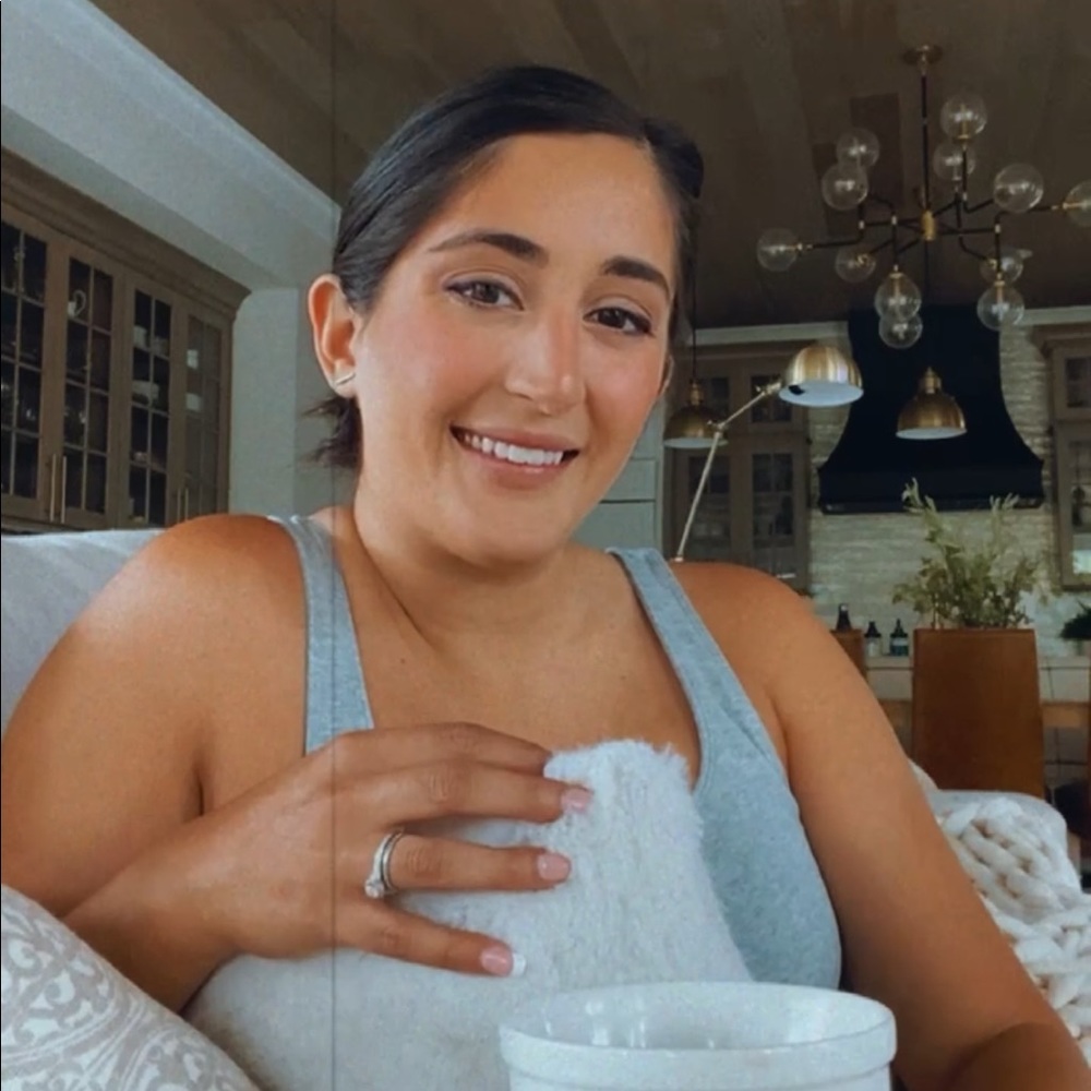 Meet your Posher, Kayla Christine 🖤